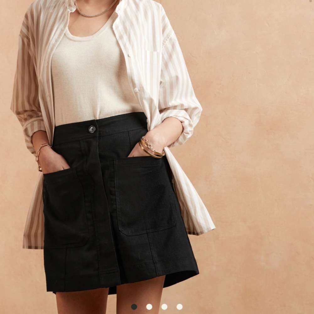Banana Republic Factory seamed mini skirt size 6